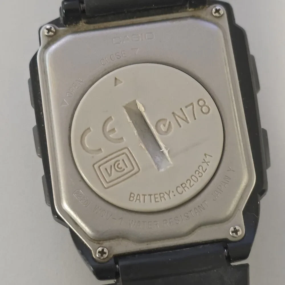 Casio WQV-1 Wrist Digital Camera Watch w/ Infrared Reader For Transferring Files